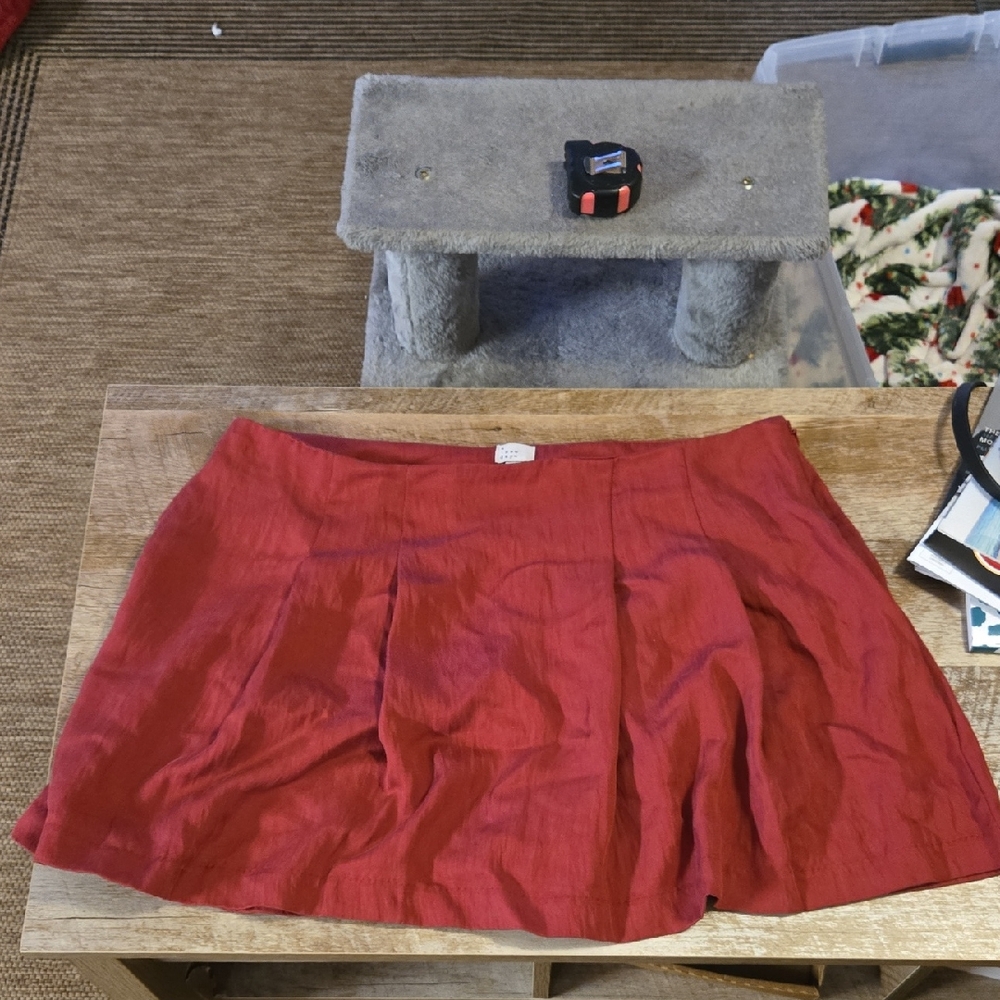 NWOT Red/Burgundy Skort